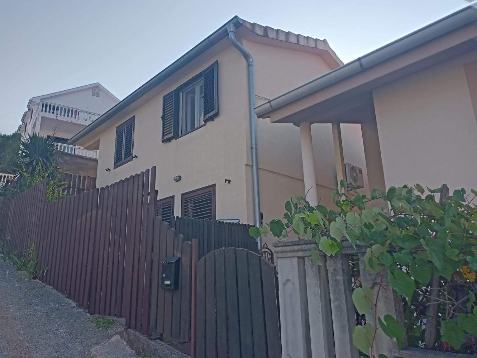 Studio Happy Montenegro Krasici Exterior photo